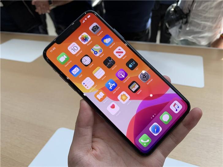 iphone11(iphone11支持无线充电吗)